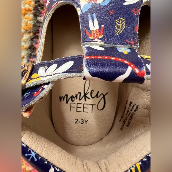 Monkey Feet Christmas Shoe🎁🥁 - Picture 4 of 5